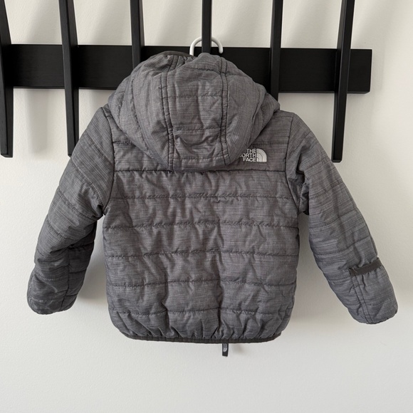 The North Face Infant Reversible Perrito Jacket, 12-18 months - Picture 7 of 9